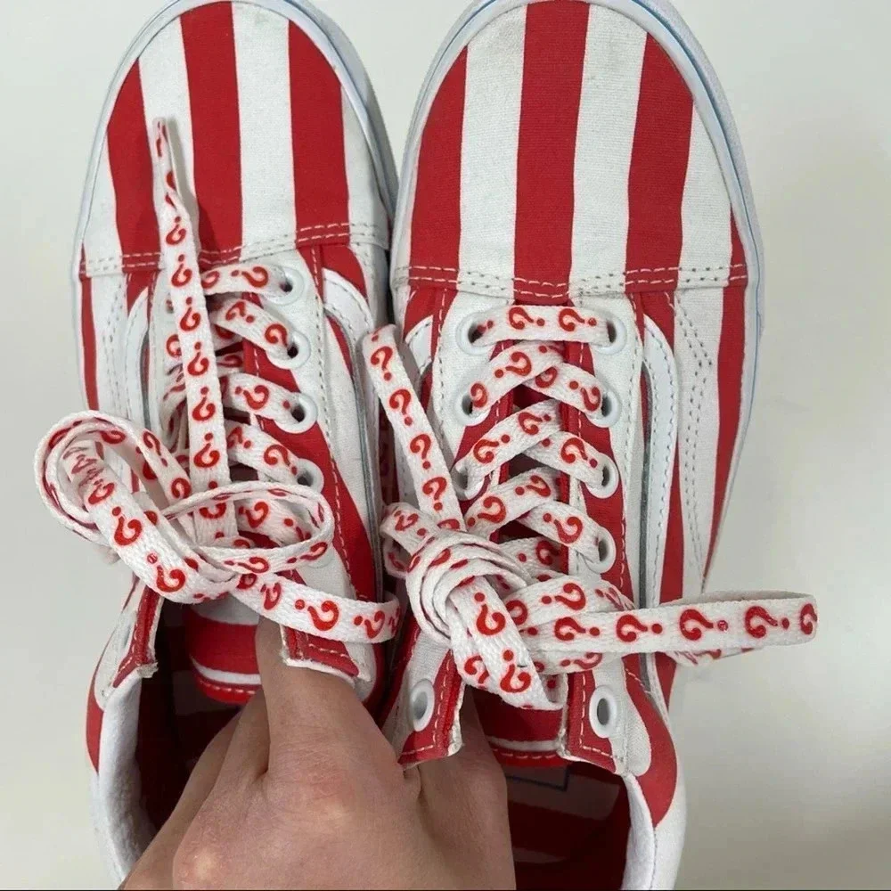 Vans x Where’s Waldo ? Red White Old Skool Textile Low Top Size 5.5